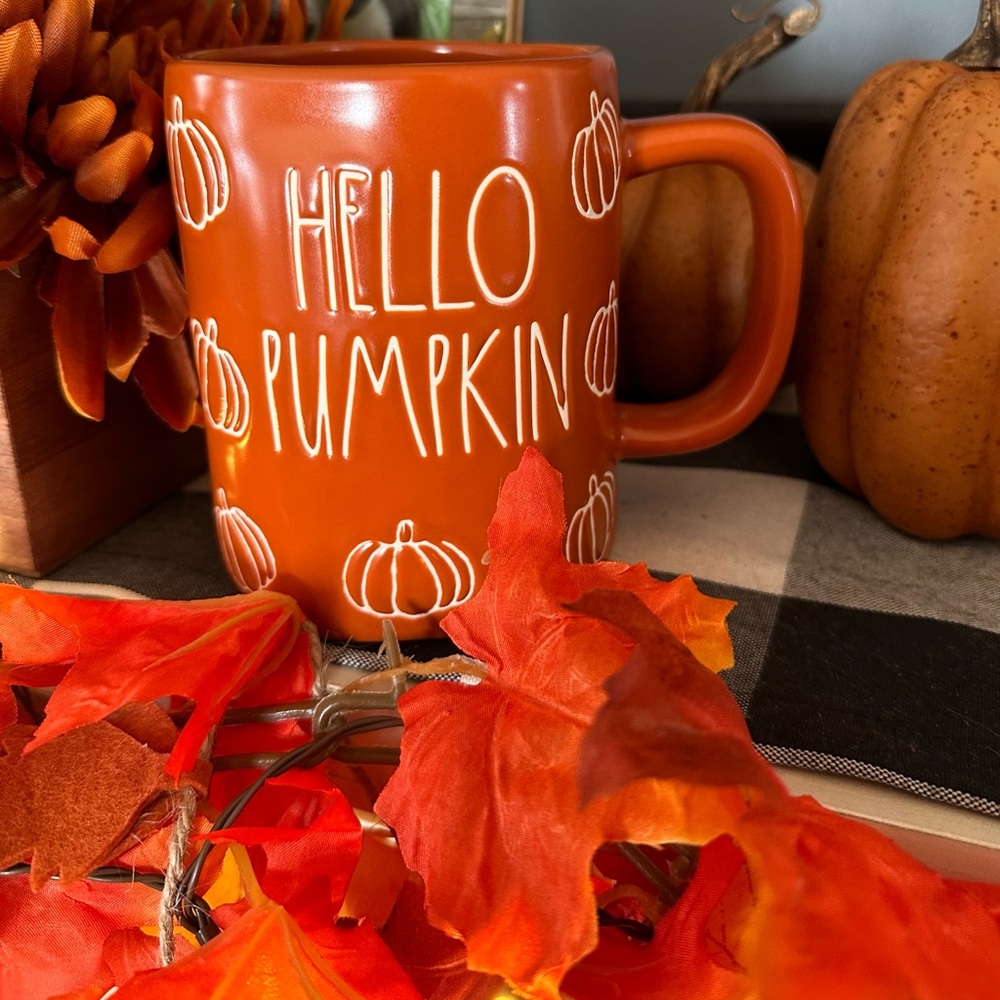 Rae Dunn “Hello Pumpkin” Mug